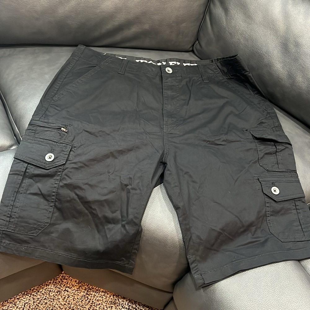 Men’s cargo shorts